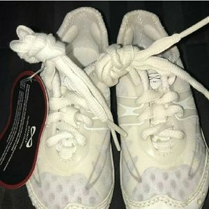 Nfinity youth 12 cheer shoes